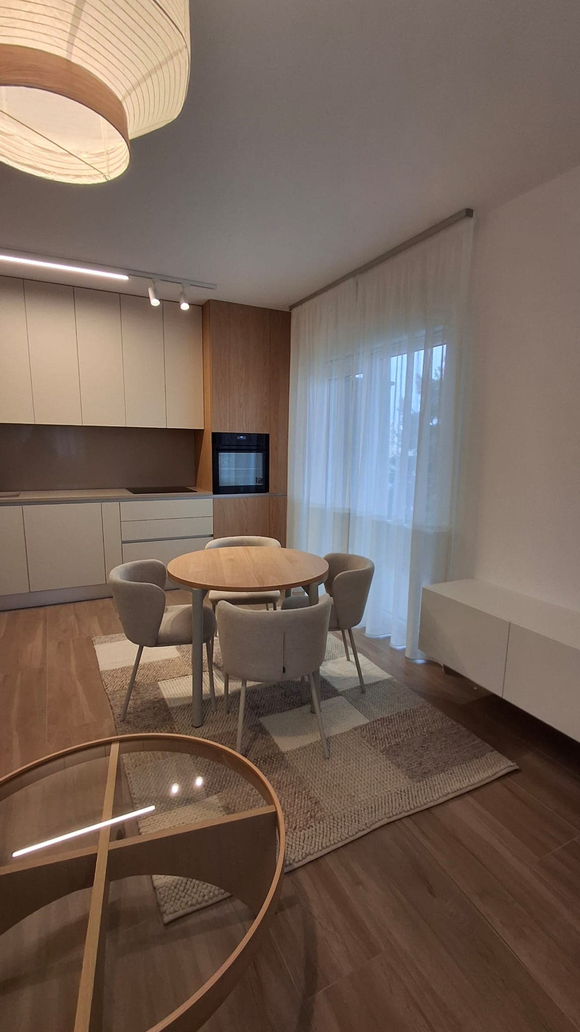 DVOSOBAN STAN U NOVOGRADNJI S DVA GARAŽNA MJESTA - VISOKA