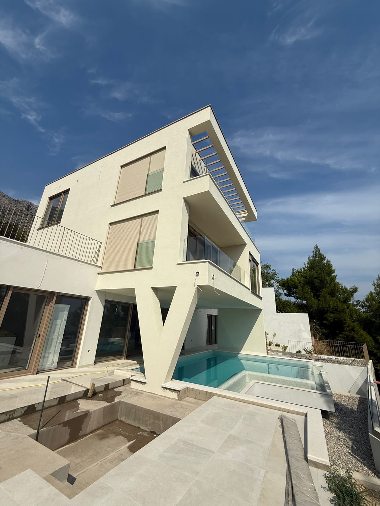 NY LUKSUS VILLA-LOKVA ROGOZNICA-50M FRA HAVET!