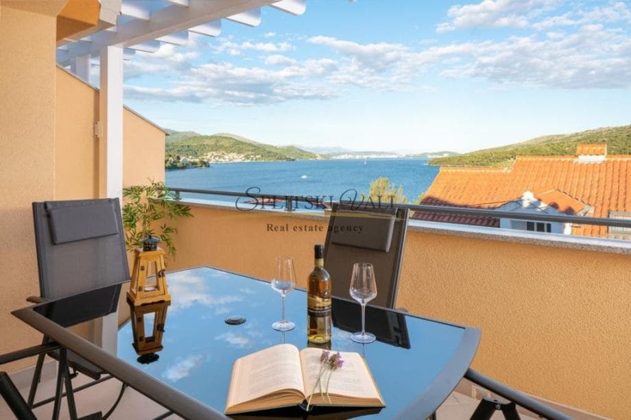 Investicija uz more – potpuno opremljena apartmanska kuća (prodaja)