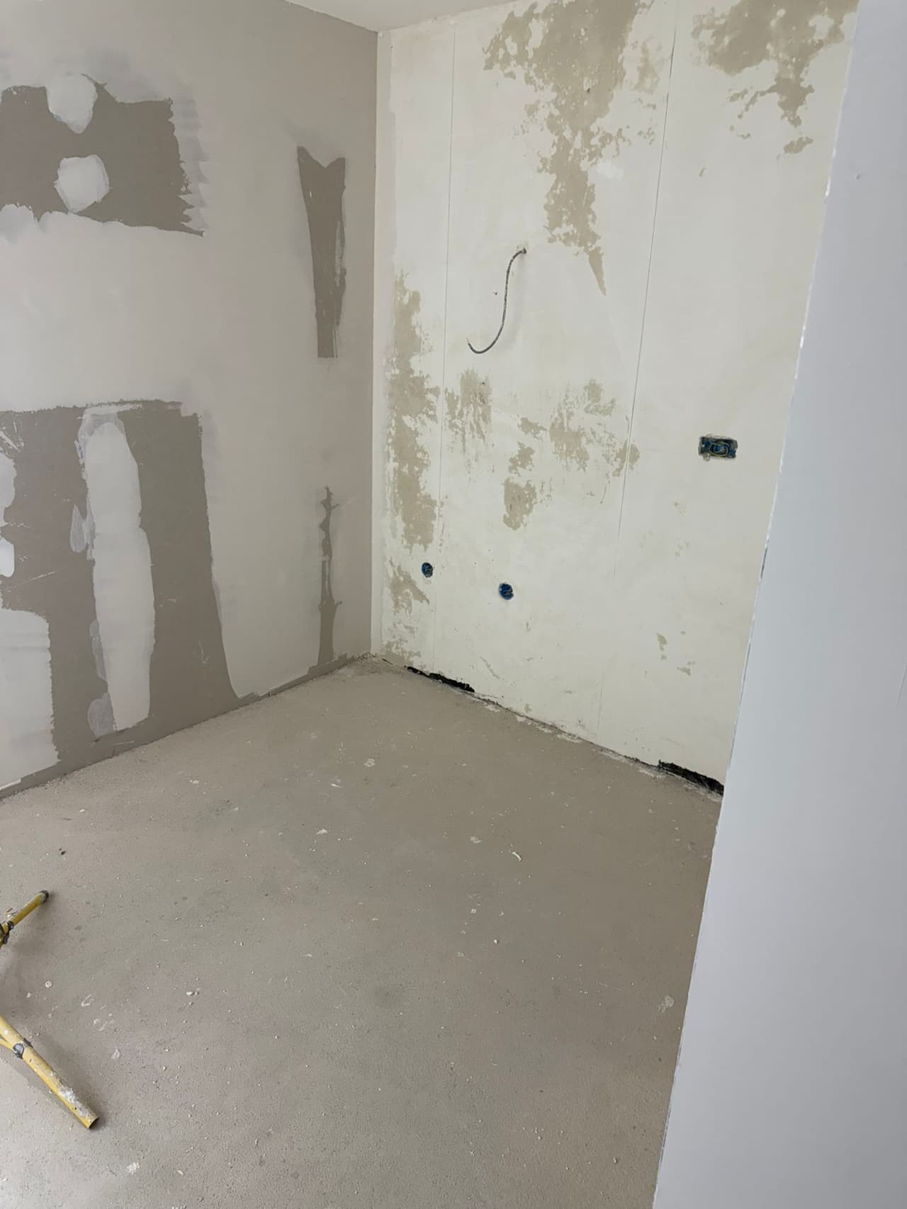 SINJ, CENTAR-PRODAJA POSLOVNOG PROSTORA 75m2