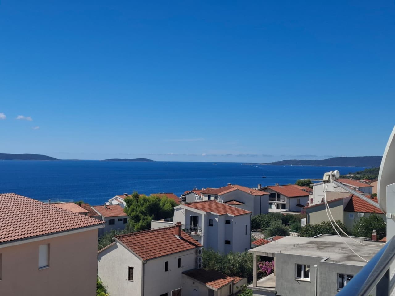 Na prodaju dvoetažni stan – Okrug Gornji