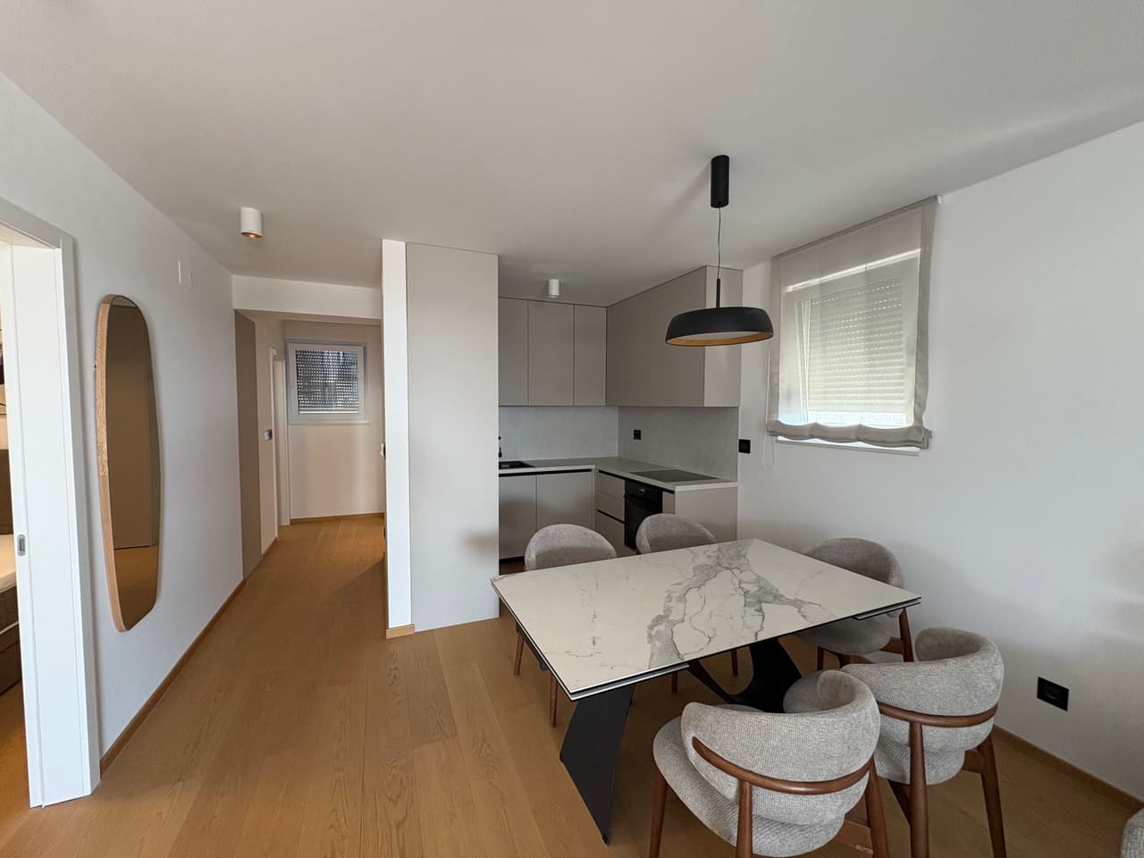 Luksuzan penthouse u novogradnji, blizina centra Splita