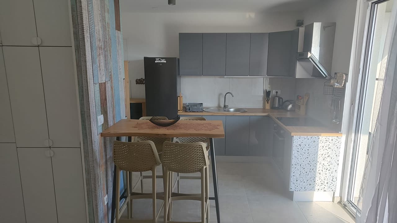 KAŠTEL NOVI-JEDNOSOBAN STAN U NOVOGRADNJI (prvo useljenje)-DUGOROČNO!