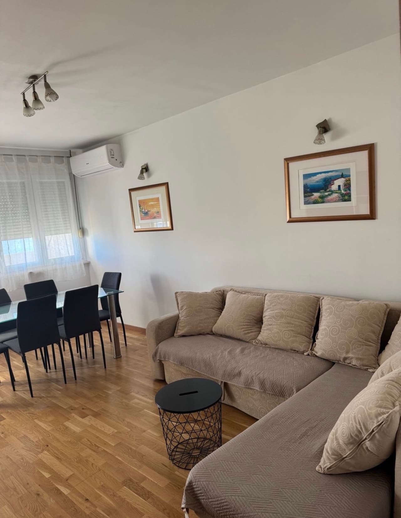 Trosoban stan za najam s pogledom na more! DUGOROČNO.