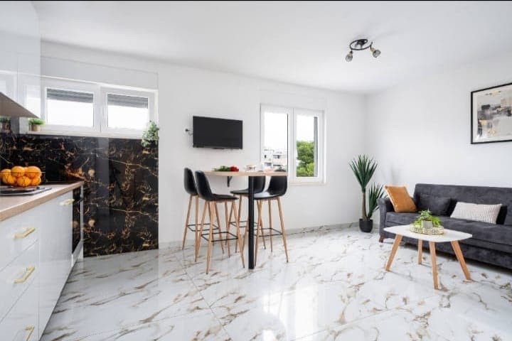 Stan u centru grada - Investicija!!!