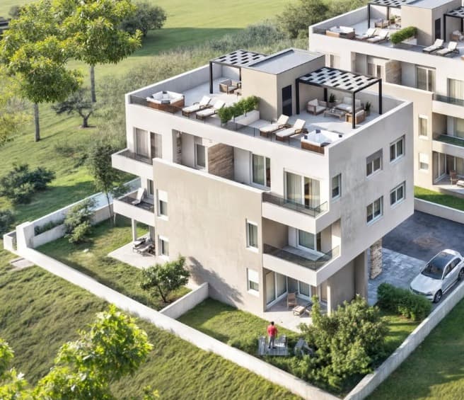 KAŠTEL NOVI-POSLOVNI PROSTOR U PRIZEMLJU+PARKING 28m2+67m2 vrt