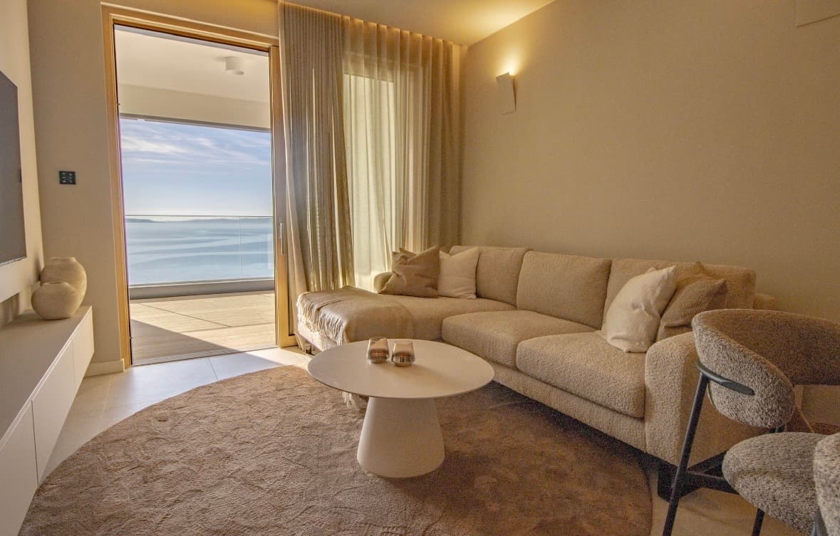 DUGOROČNO! Bel Etage lux dvosoban stan, pogled