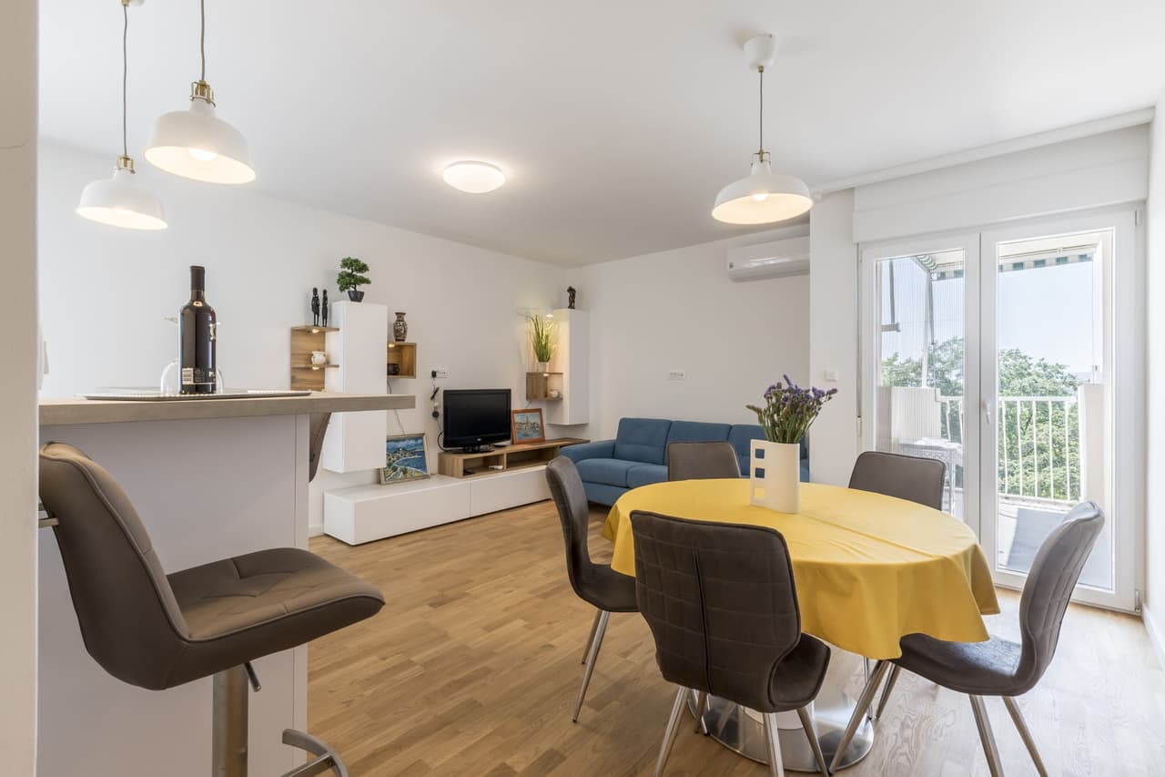 Trstenik odličan dvosoban stan - DUGOROČNO