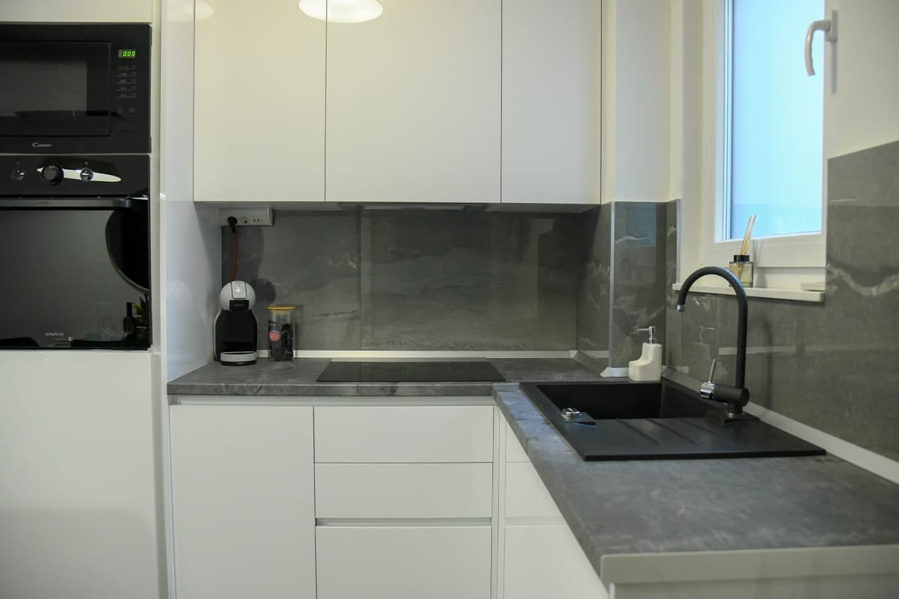 Cesarica, luksuzan dvosoban stan za dugoročan najam!