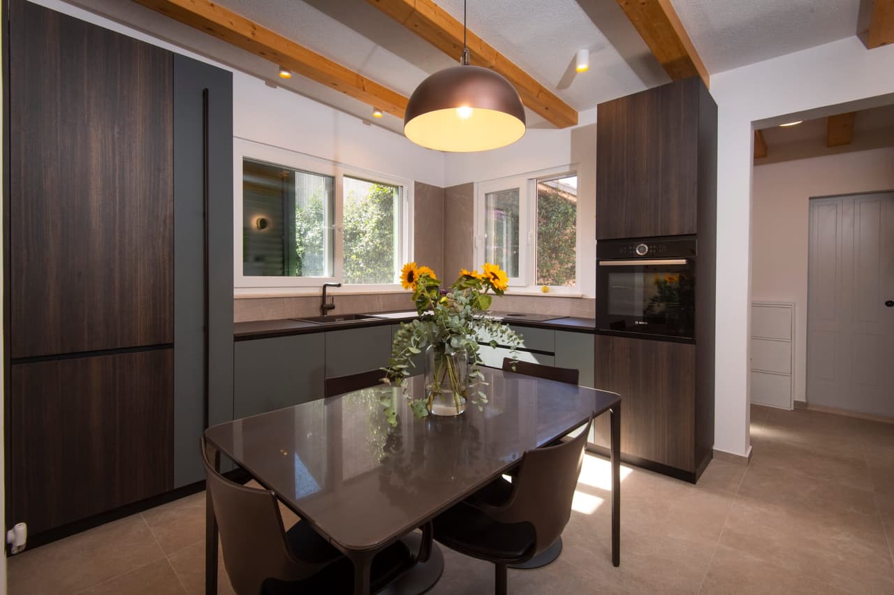 Split Meje - SAMOSTOJEĆA KUĆA