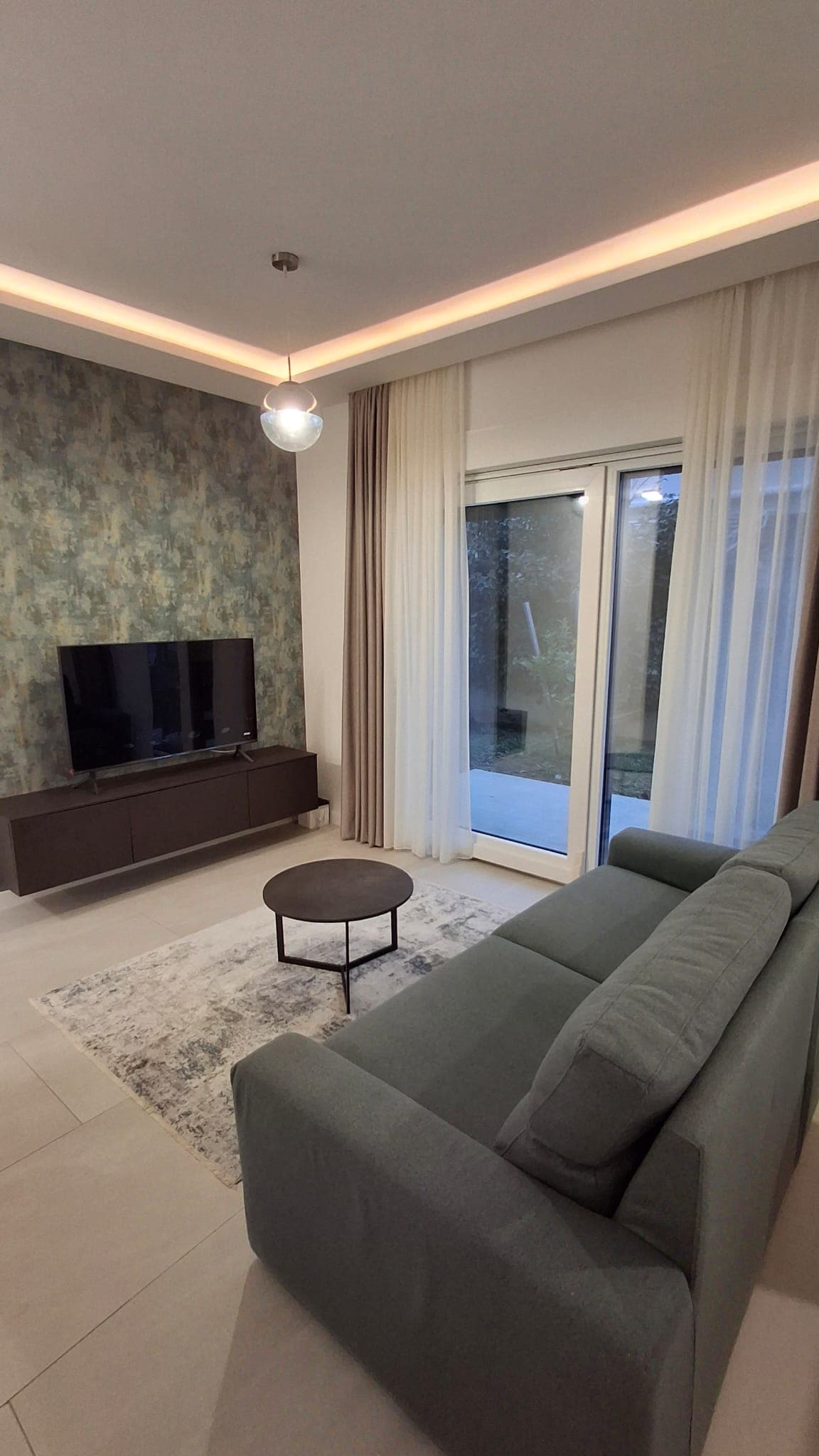 MODERAN, JEDNOSOBAN STAN S PARKING MJESTOM - MARJAN