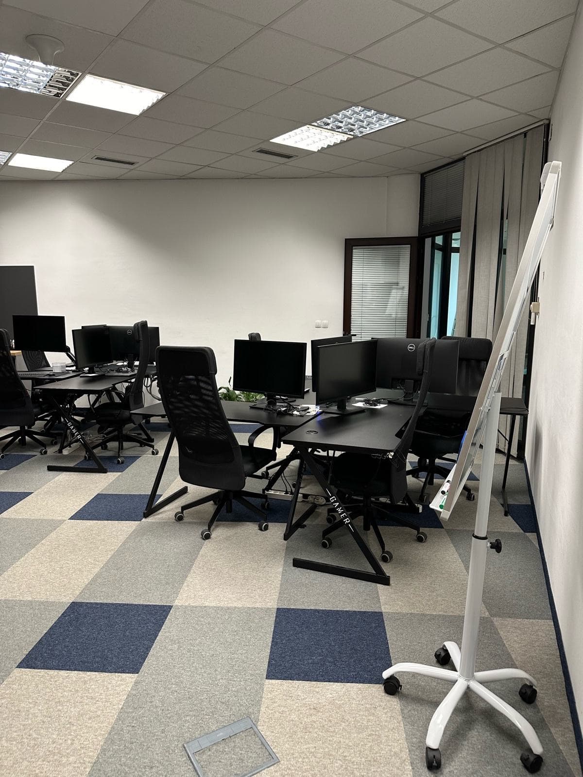 GRAD, SPLIT-UREĐEN POSLOVNI PROSTOR 72M2