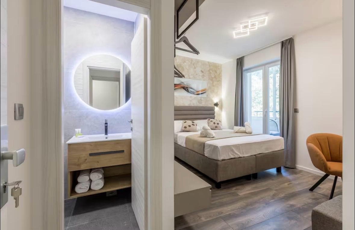 EKSKLUZIVNA PRODAJA! Stan s uhodanim poslom u centru Splita!