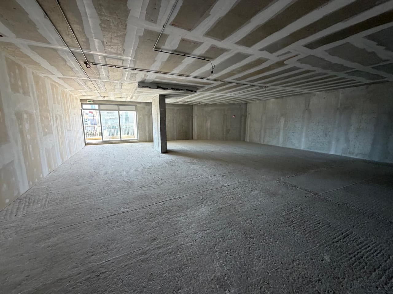 Poslovni prostor za dugoročni zakup – 170 m² !!