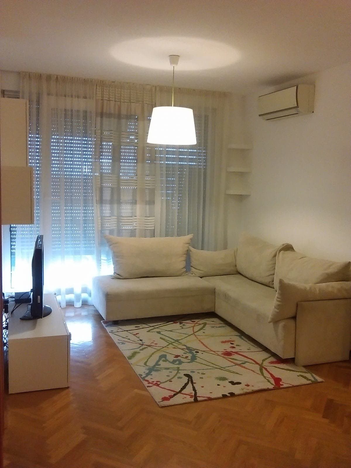 Solin, komforan jednosoban stan + parking!
