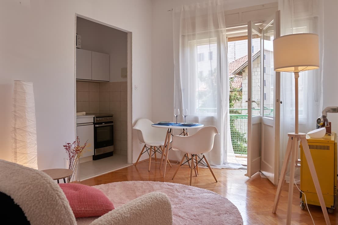 LIJEP, JEDNOSOBAN STAN - BAČVICE - DUGOROČNO