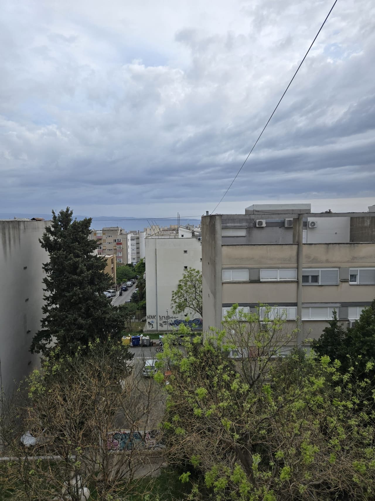 Ekskluzivno: trosoban stan u starogradnji, Gripe- Split